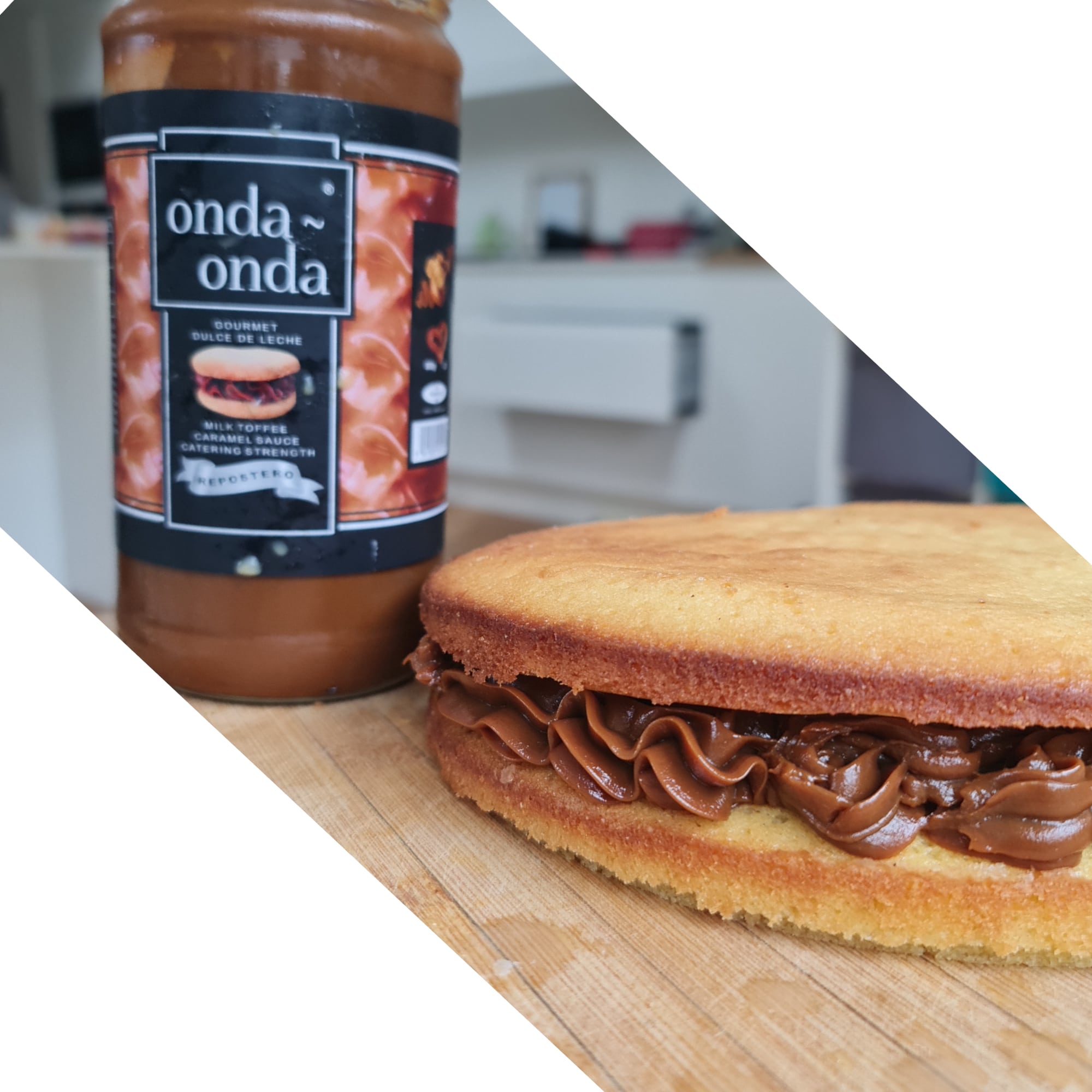 Onda Onda dulce de leche jar with cake